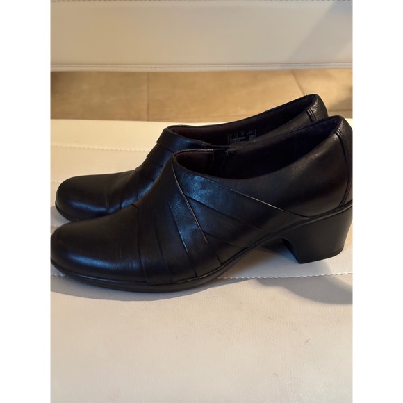 Clarks Collection Black Leather Heeled Dress Shoes Comfort Slip On Womens - Picture 1 of 8